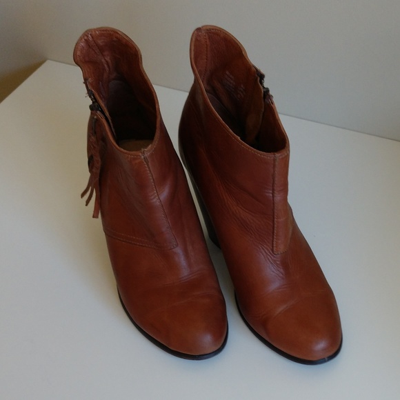 Steve Madden 9M Arling Ankle Bootie Brown 🧿 HP 🧿 - Picture 3 of 7